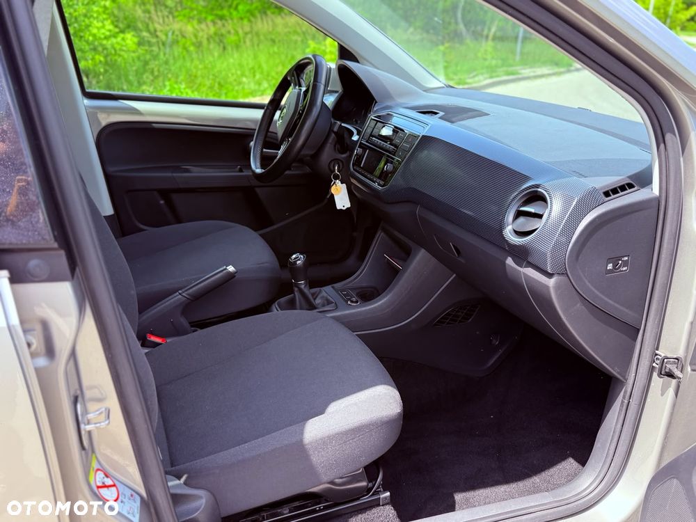 Volkswagen up! - 18