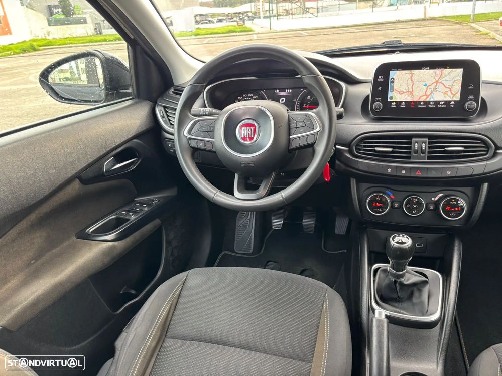 Fiat Tipo Station Wagon 1.3 M-Jet Lounge - 30