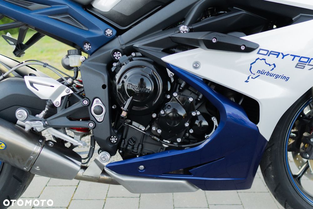 Triumph Daytona - 17