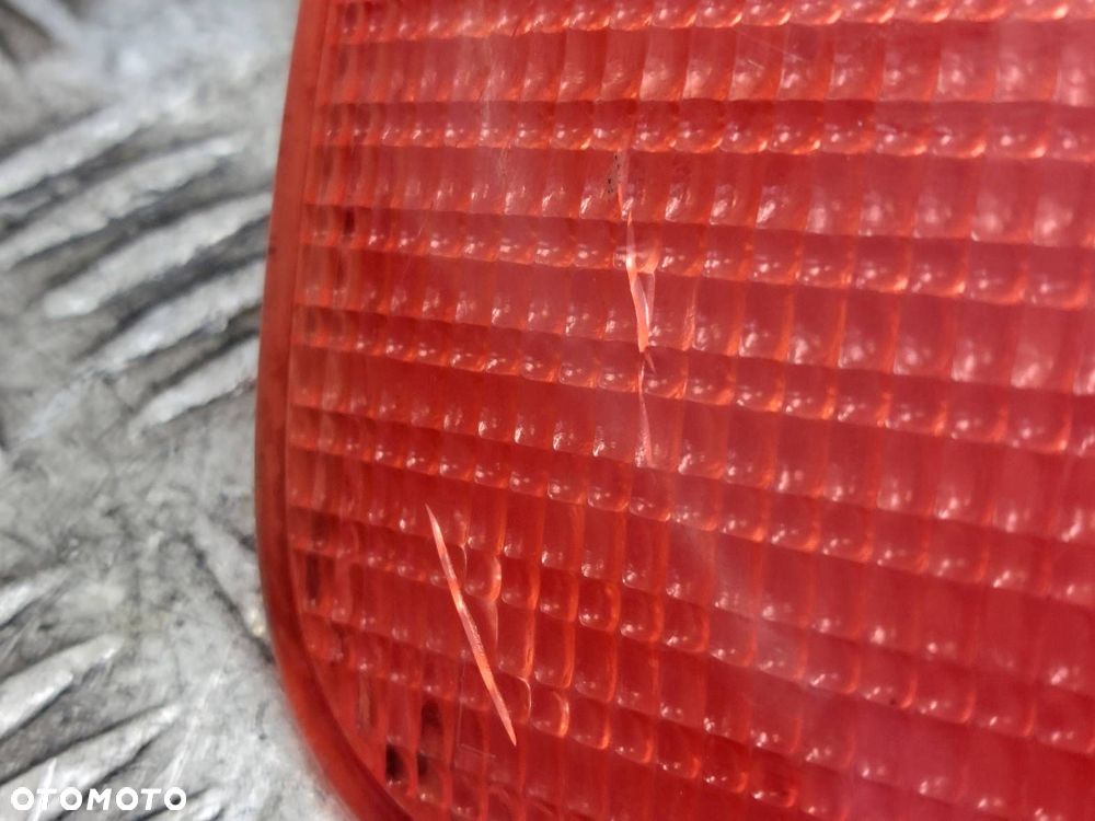 LAMPA LEWY TYŁ AUDI 80 B4 SEDAN 8A0945095D - 2