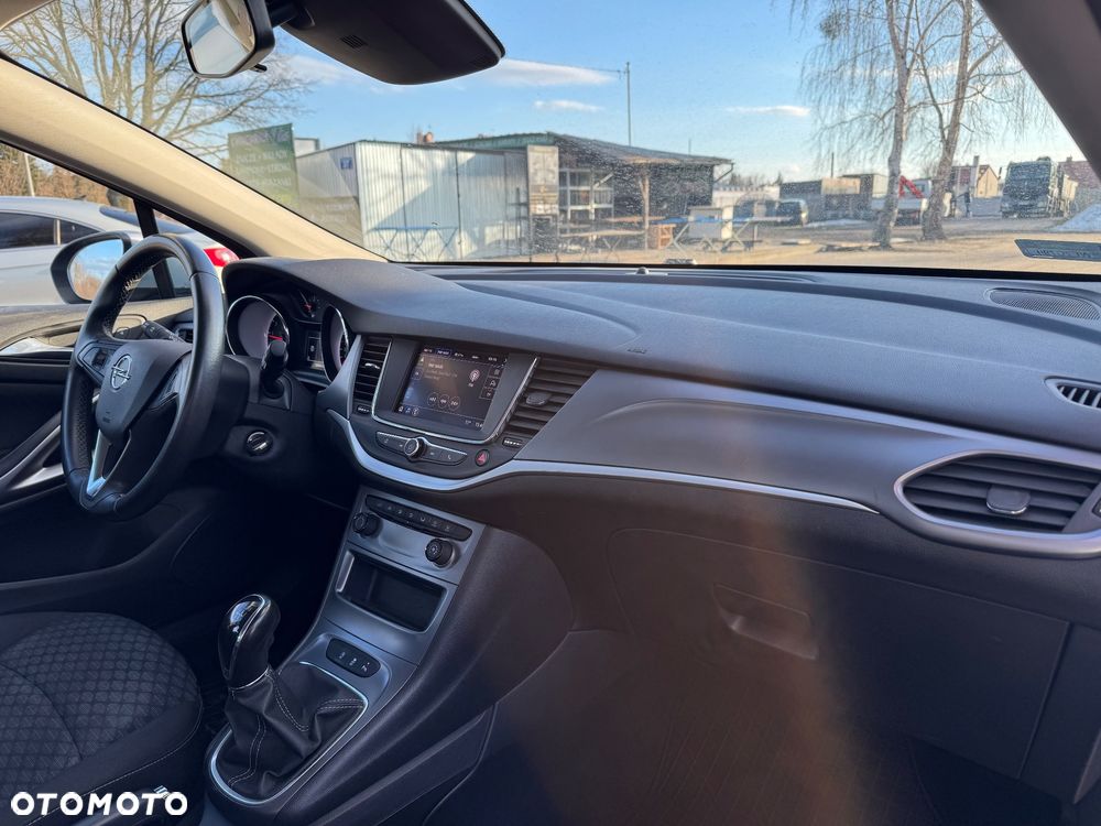 Opel Astra 1.2 T Edition S&S - 9