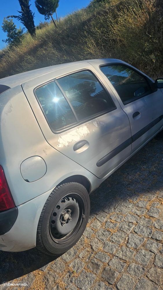 Renault Clio 1.5 dCi Expression - 8