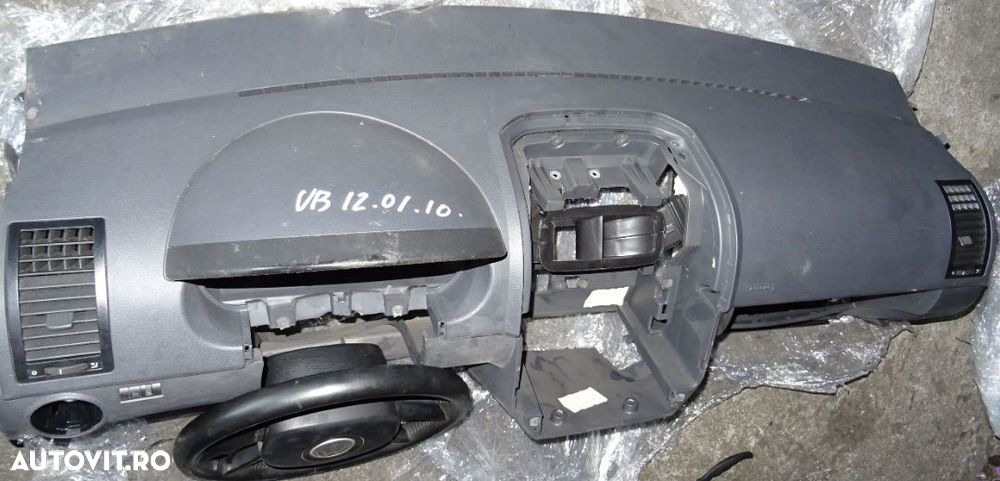 Plansa de bord Volkswagen Polo 2006 cu airbag volan si airbag pasager - 2