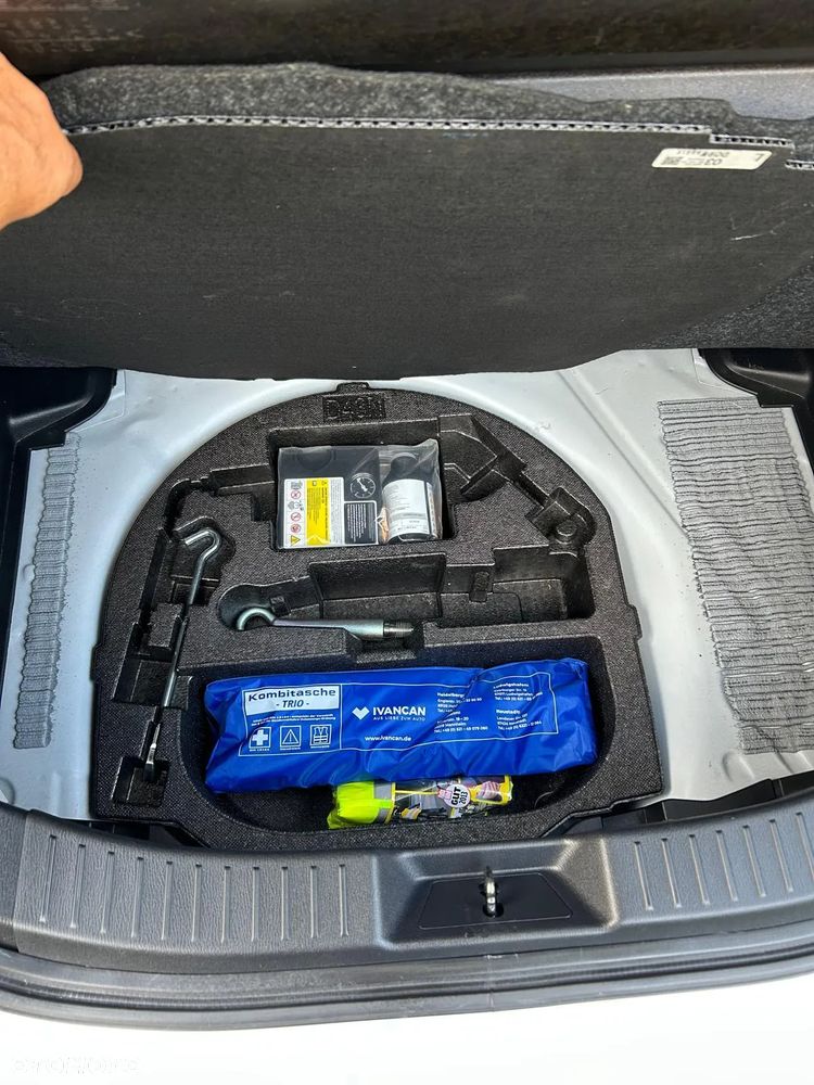 Mazda 2 SKYACTIV-G 90 Homura - 32