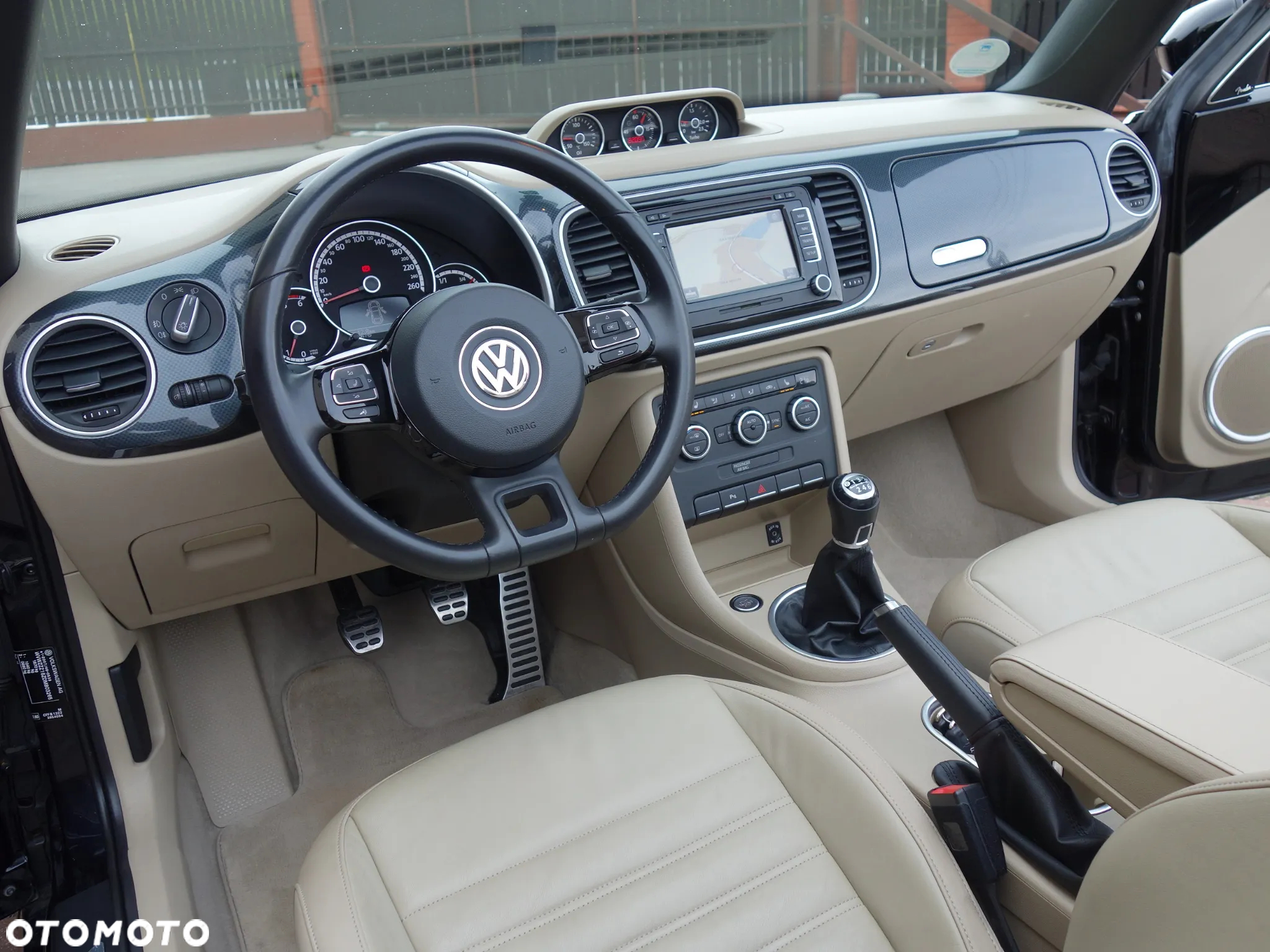 Volkswagen New Beetle - 25