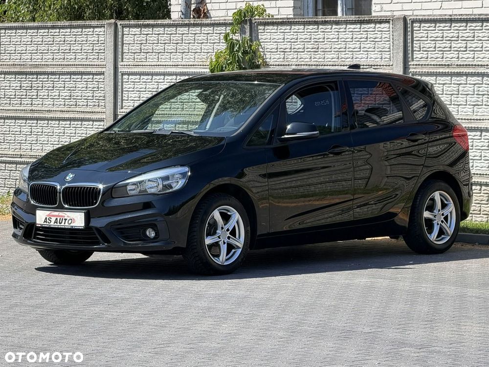 BMW Seria 2 218d - 24