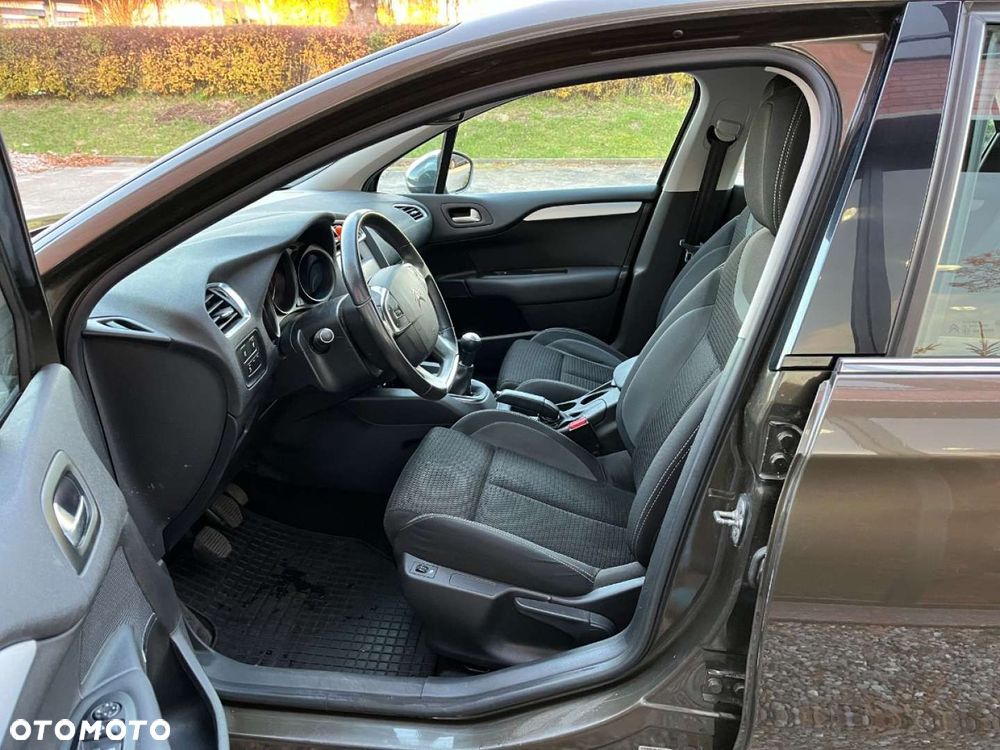 Citroën C4 1.6 VTi SX - 17