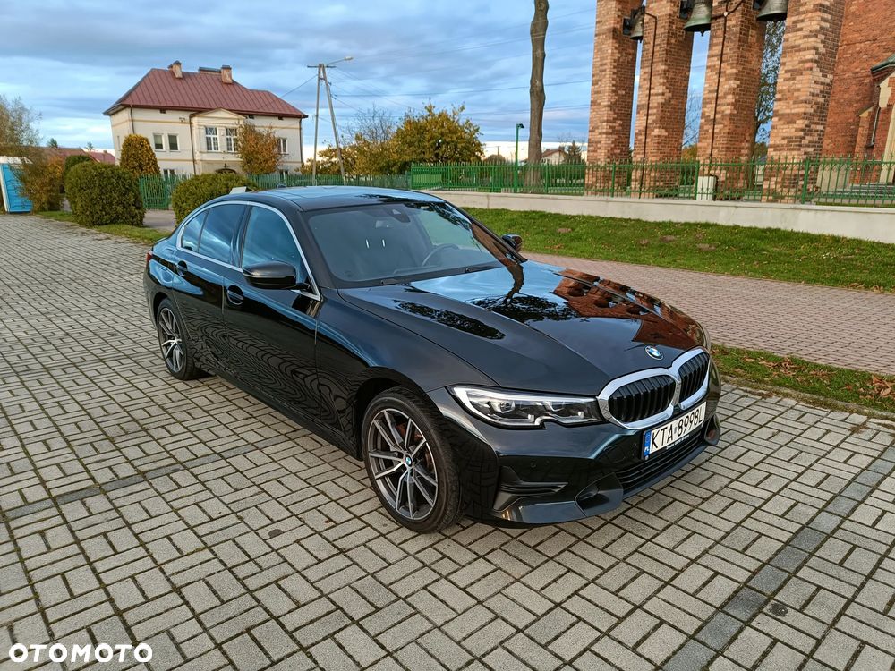 BMW Seria 3 330i xDrive Sport Line - 11