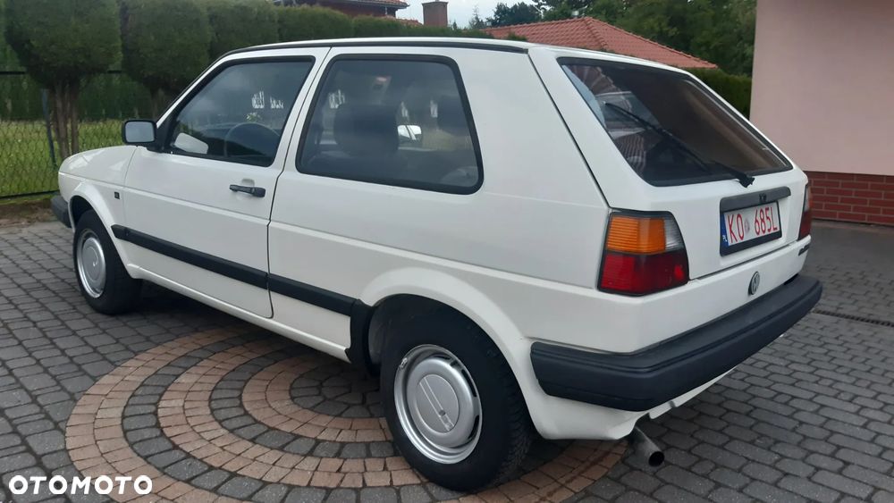Volkswagen Golf - 26