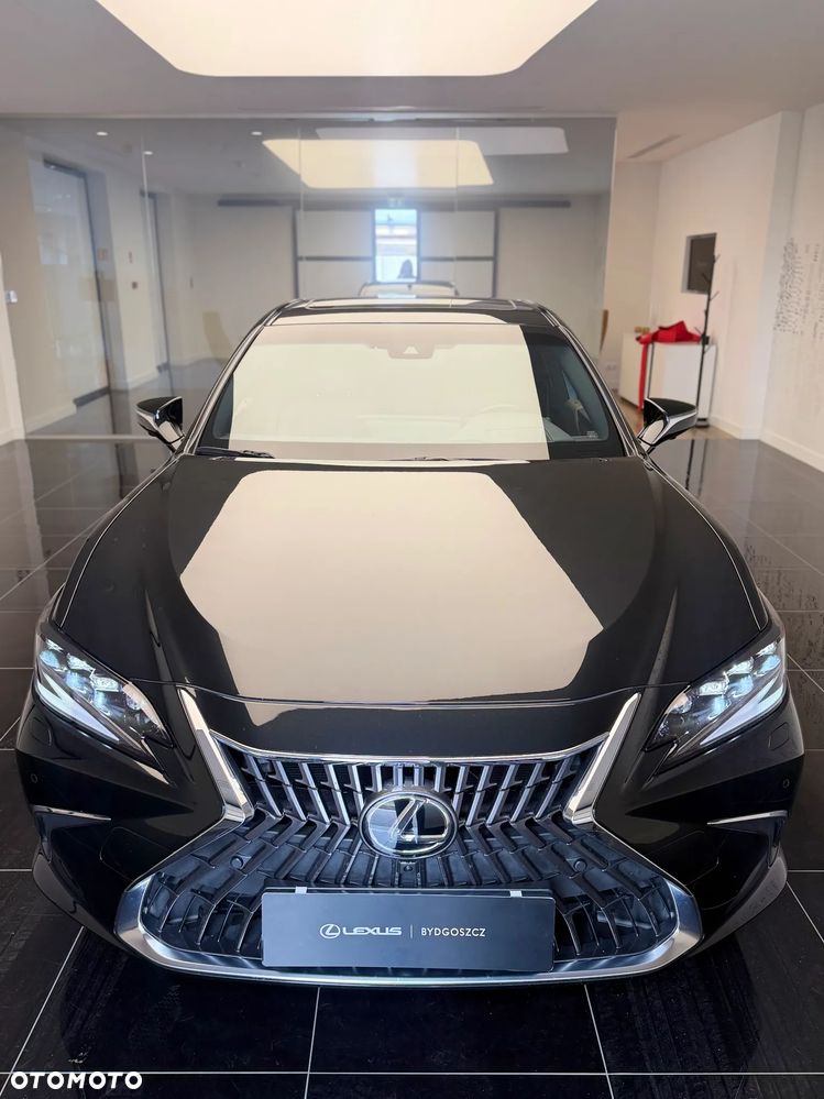 Lexus ES - 3