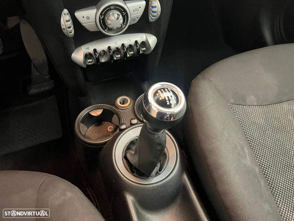 MINI 3 Portas Cooper D - 7