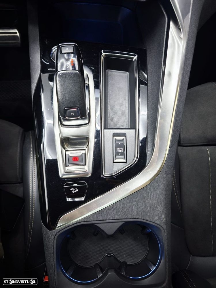 Peugeot 5008 1.5 BlueHDi GT Pack EAT8 - 26