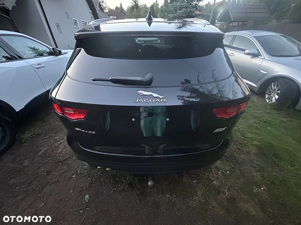 Jaguar F-Pace 20d AWD R-Sport - 7