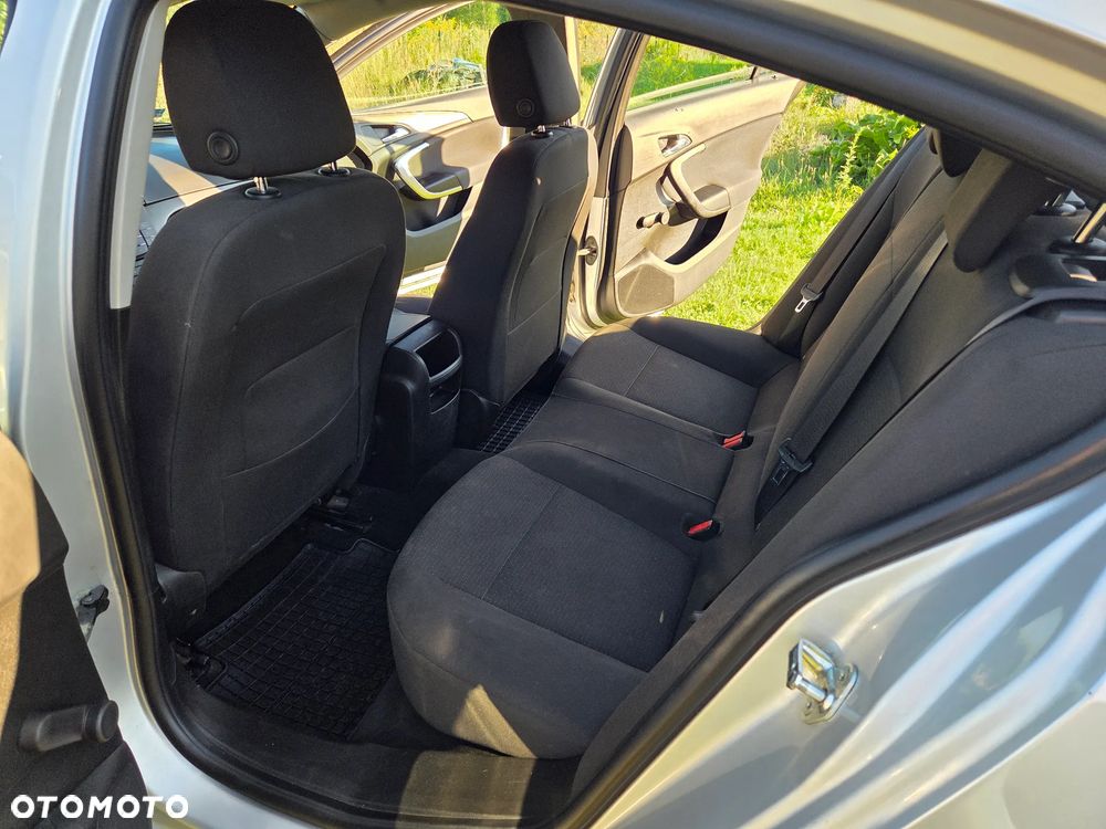 Opel Insignia 2.0 CDTI - 11