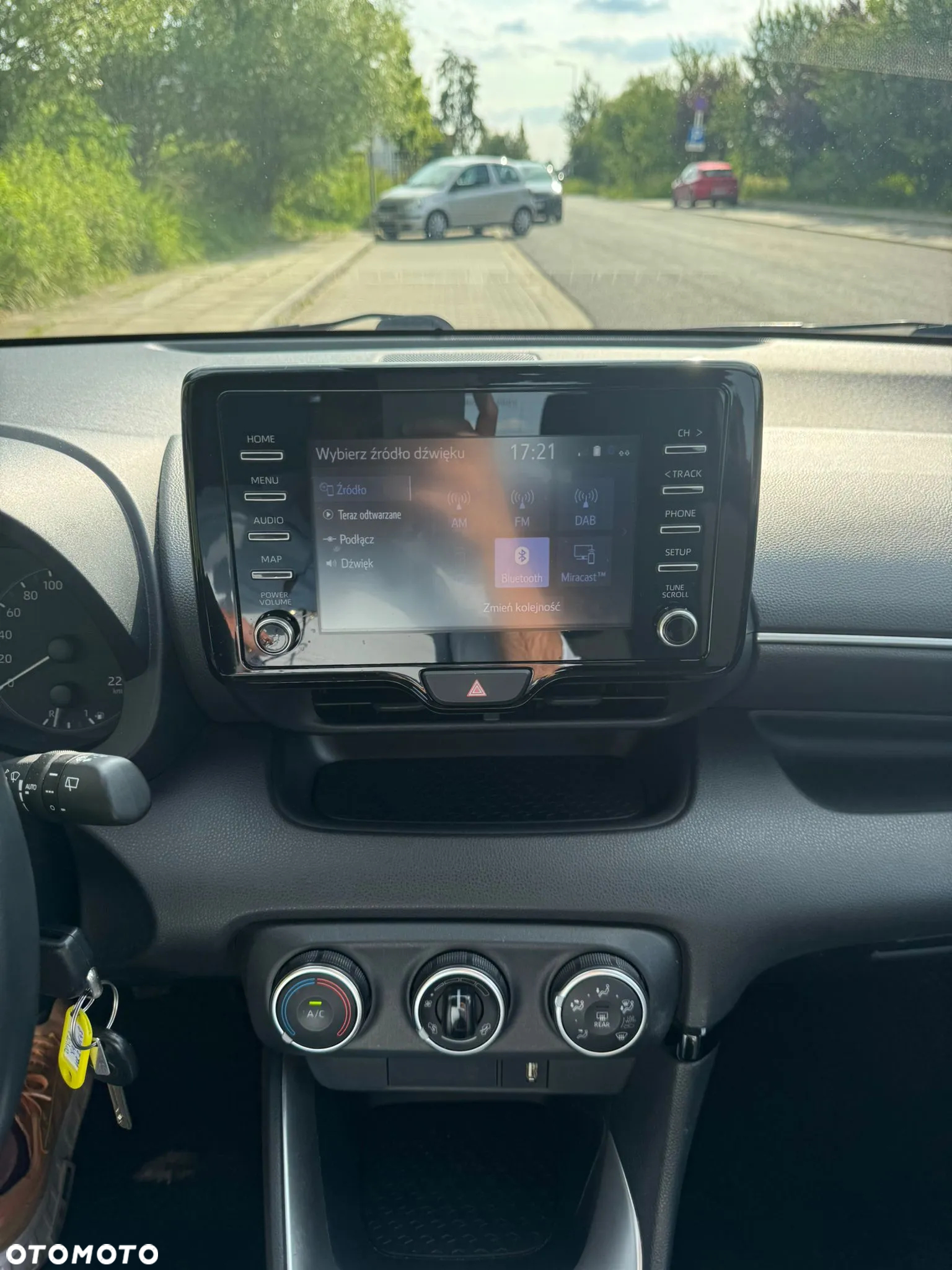 Toyota Yaris 1.5 Comfort - 10
