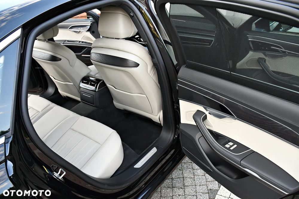 Audi A8 - 27