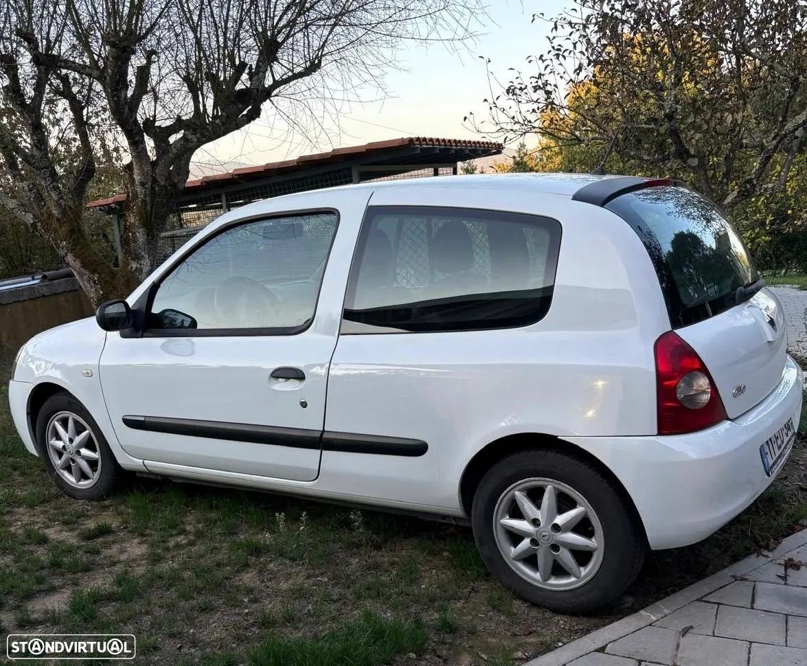 Renault Clio - 1