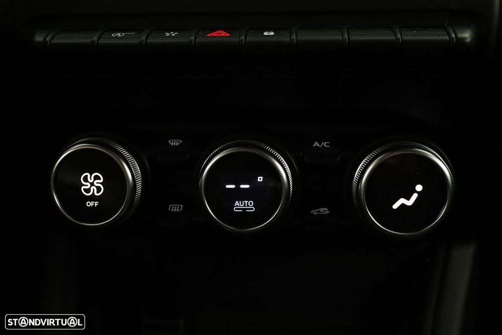 Renault Captur 1.0 TCe Techno Bi-Fuel - 13