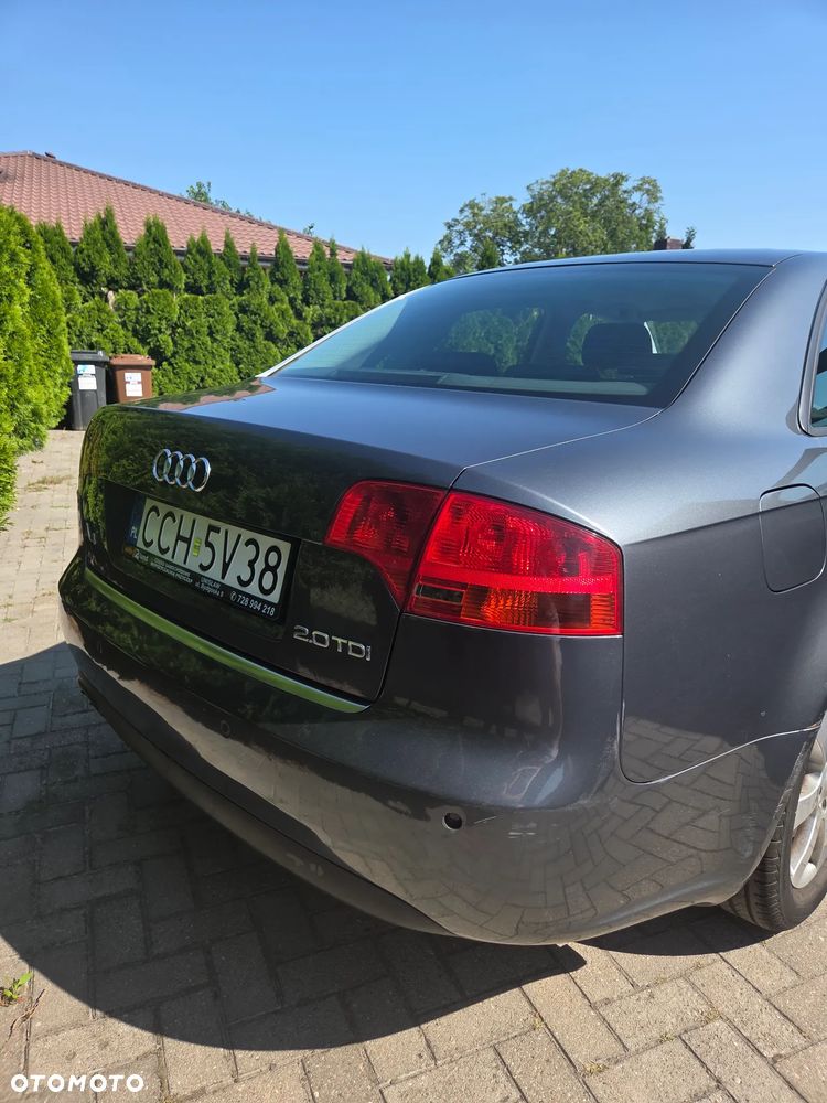 Audi A4 Limousine 2.0 TDI - 10