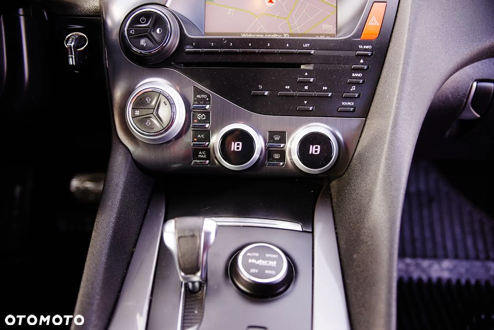 Citroën DS5 Hybrid4 EGS6 SportChic - 27