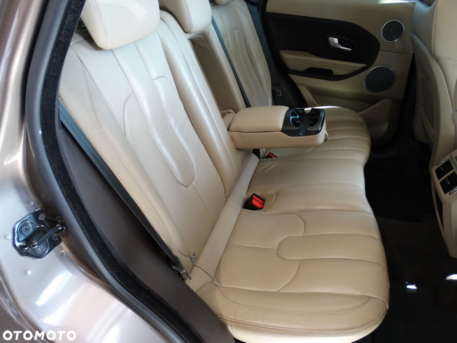 Land Rover Range Rover Evoque - 13