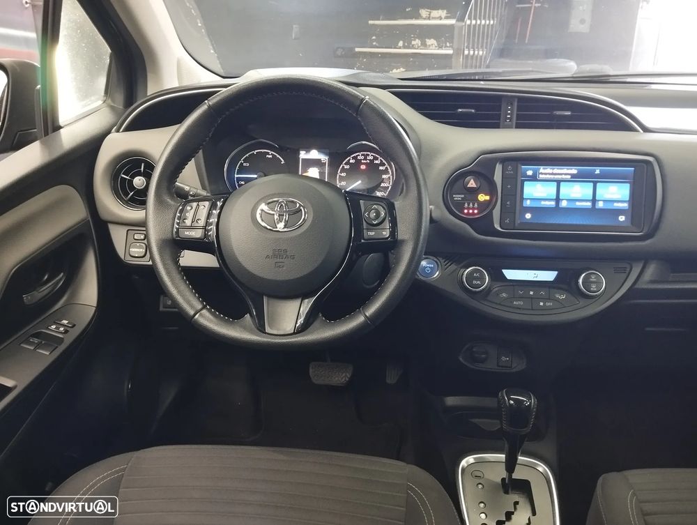 Toyota Yaris 1.5 HDF Comfort - 13