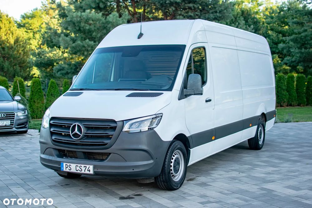 Mercedes-Benz Sprinter 319 - 4
