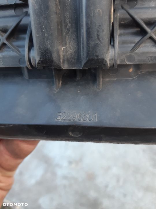 Kierownica powietrza Volvo XC-60 XC60 II 32296801 żaluzja wlot powietrza Volvo XC-60 II 32296801 - 5