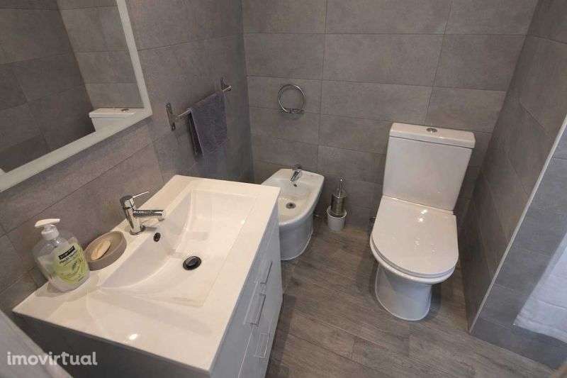 Campolide T2 pronto a entrar - Grande imagem: 4/6