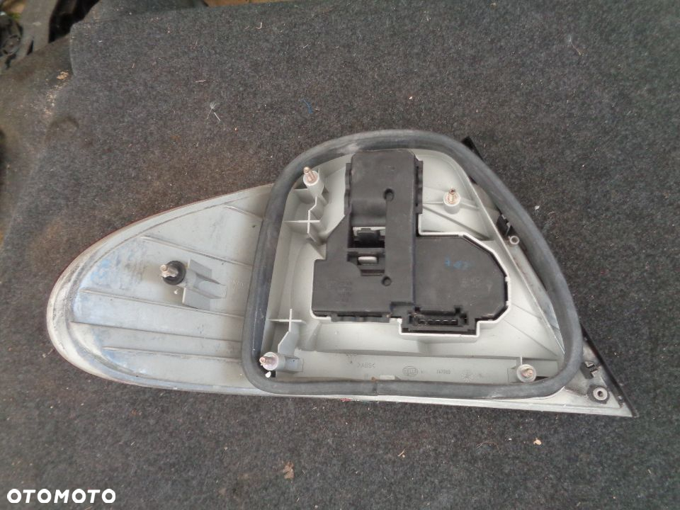 MERCEDES W208 CLK LAMPA TYŁ PRAWA EUROPA - 2