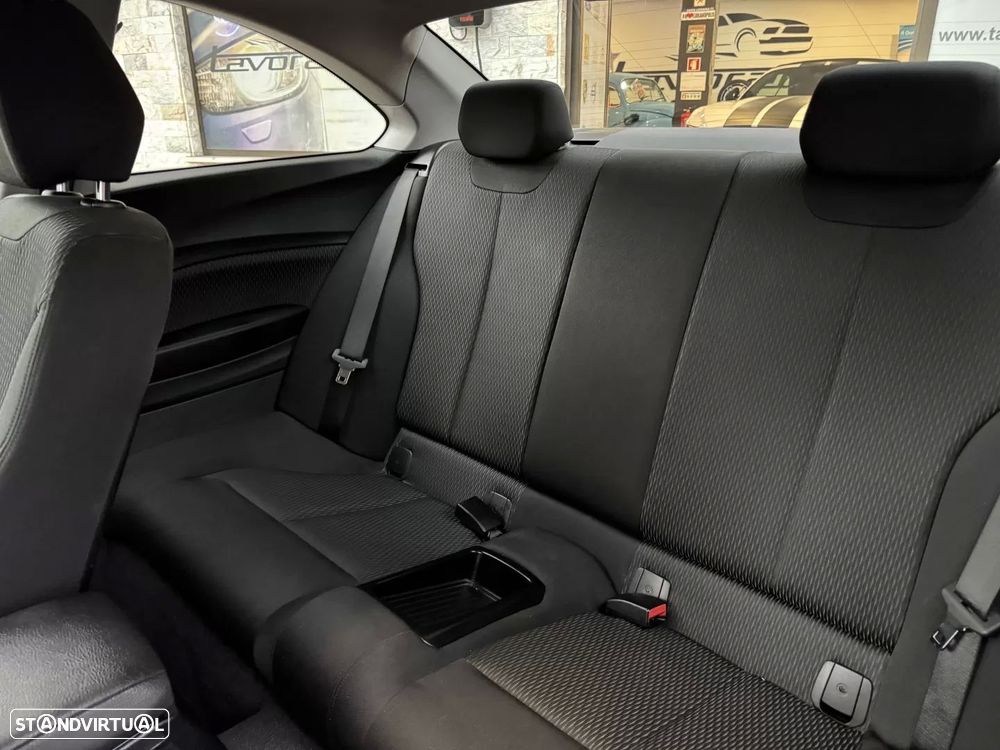 BMW 218 d Coupe Advantage - 16