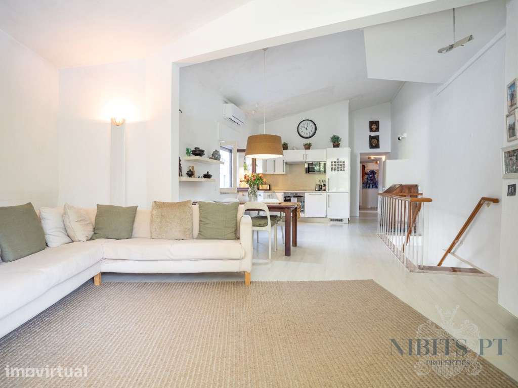 T2 Duplex soalheiro no Cascais histórico - 121 m² com piscina e vis... - Grande imagem: 5/26