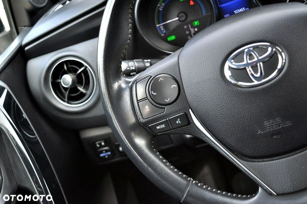 Toyota Auris - 16