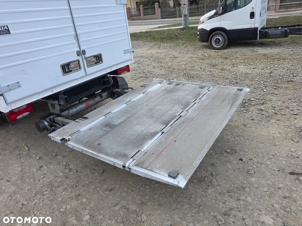 Iveco Daily 35c-15 Kontener 4.20 M + Winda ! Super Stan  ! 3.0 HPI  ! 150 Km ! - 26