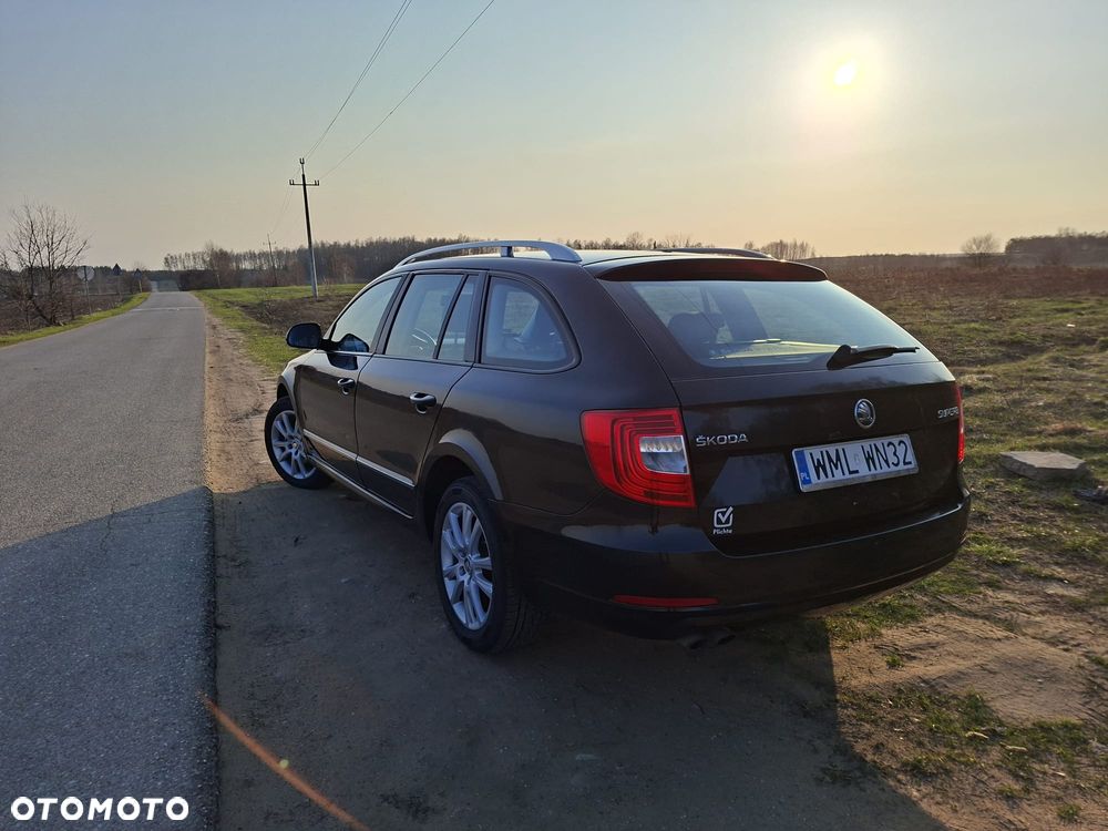 Skoda Superb 1.6 TDI Active Greenline - 5