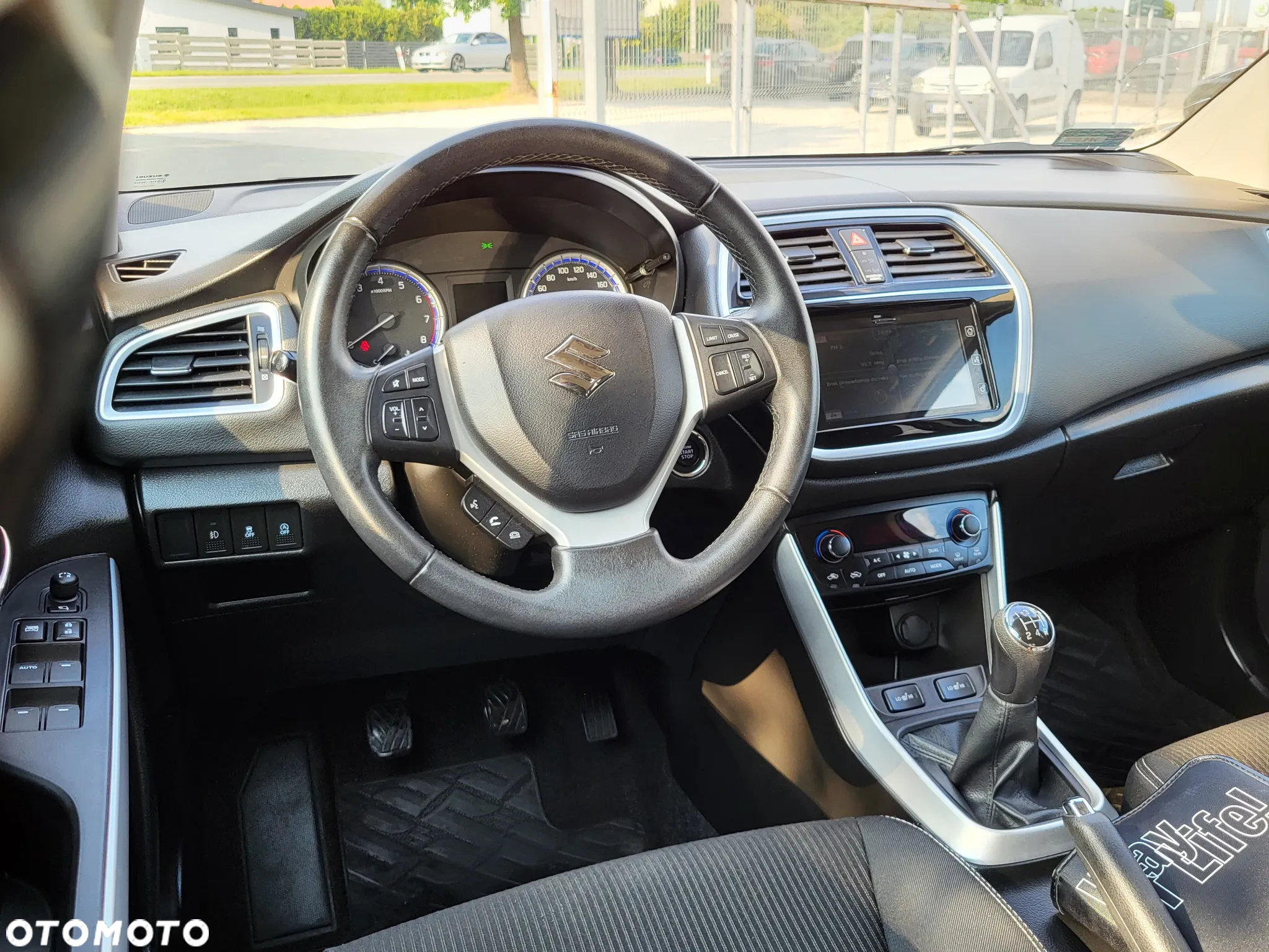 Suzuki SX4 S-Cross 1.0 T Premium - 17