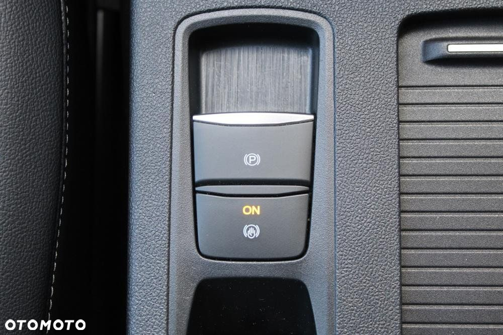 Ford Kuga - 22