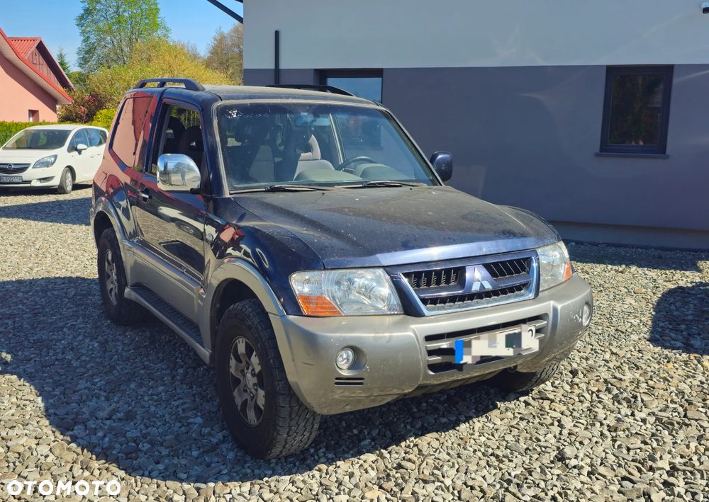 Mitsubishi Pajero - 5