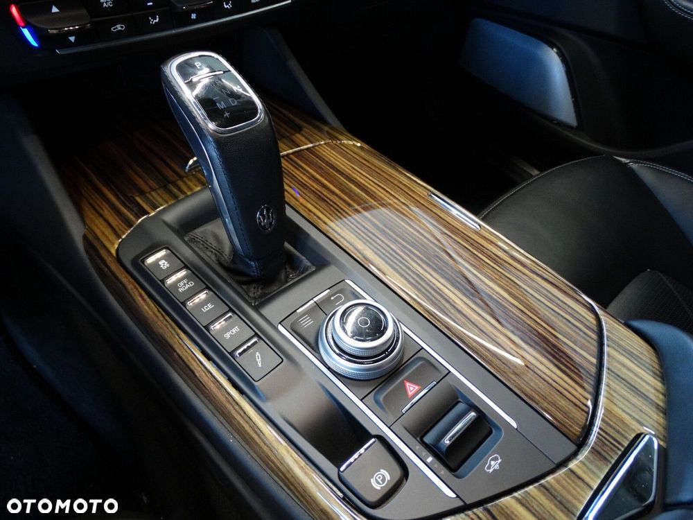 Maserati Levante - 24