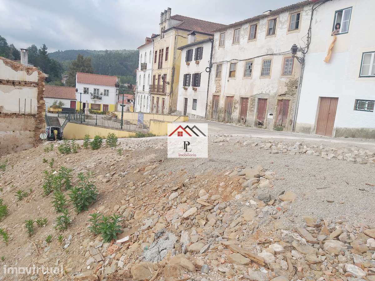 Terrenos Urbanos no centro de Miranda do Corvo (V946JB) - Grande imagem: 4/13