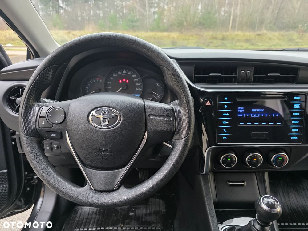 Toyota Corolla 1.6 Active EU6 - 30