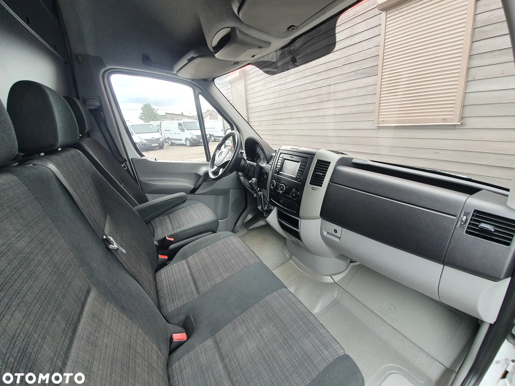 Mercedes-Benz SPRINTER - 14