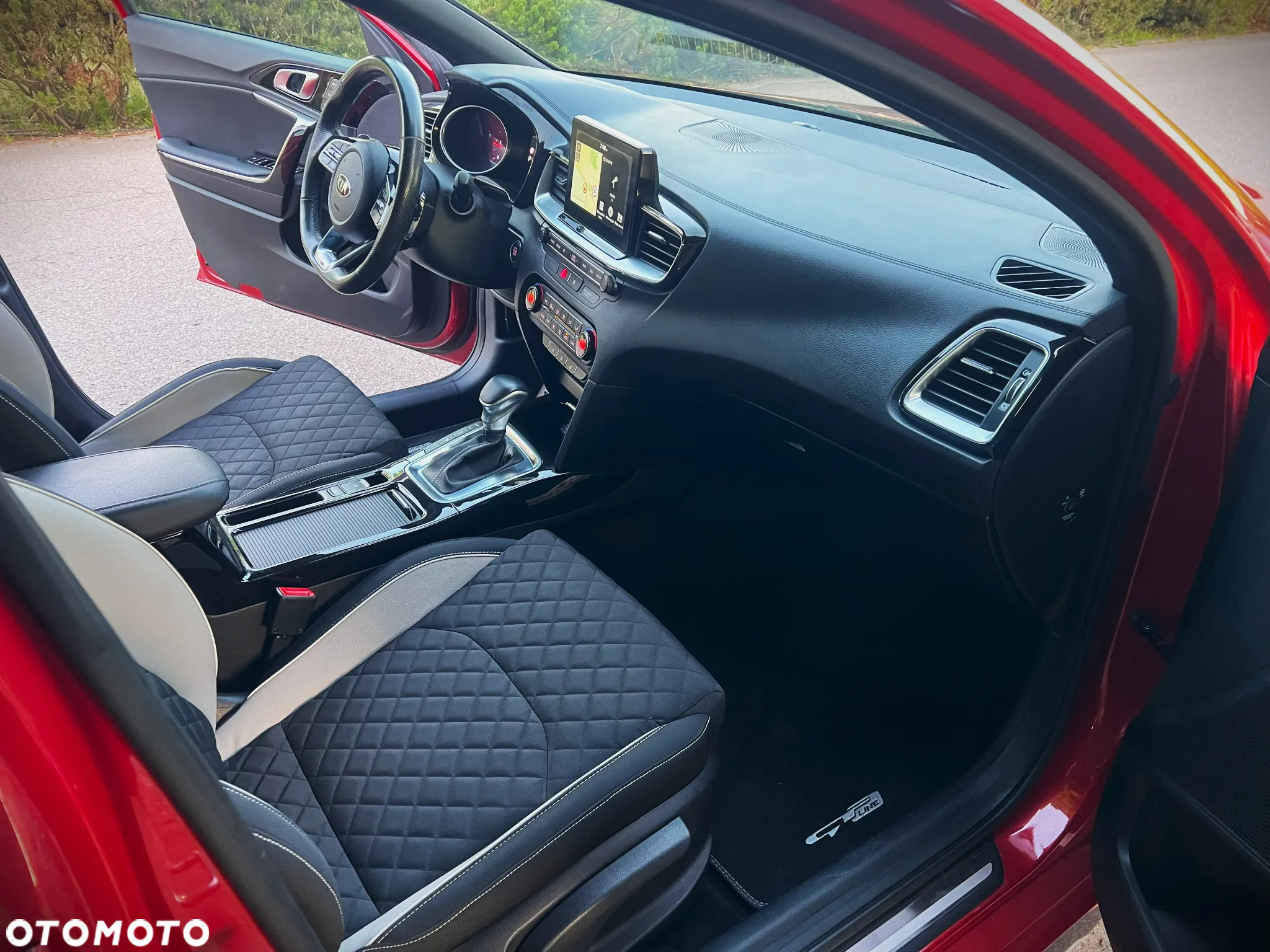 Kia ProCeed 1.6 CRDi GT Line DCT - 38