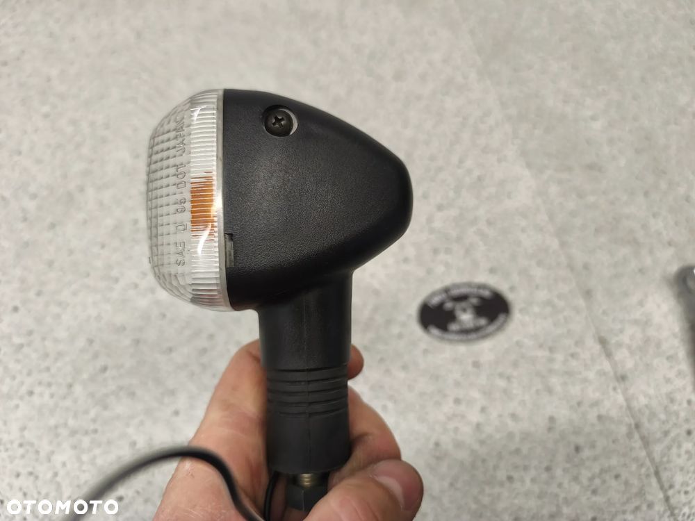 Kierunkowskaz prawy tył Suzuki GSX-R 1300 GSXR 1300 Hayabusa 1300 - 4