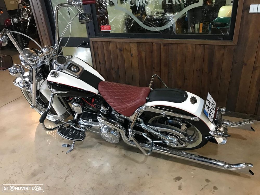 Harley-Davidson Softail Deluxe Chicano Vicla - 22