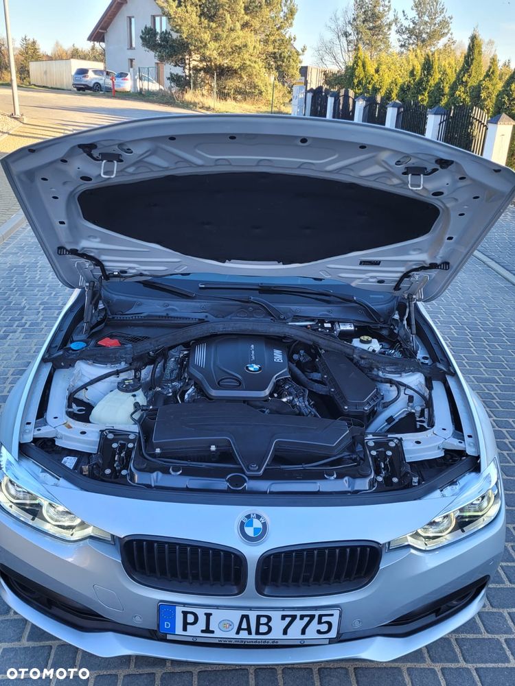 BMW Seria 3 318d Sport Line - 33