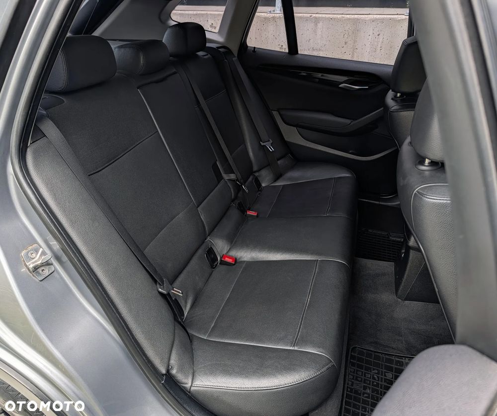 BMW X1 xDrive20d - 15