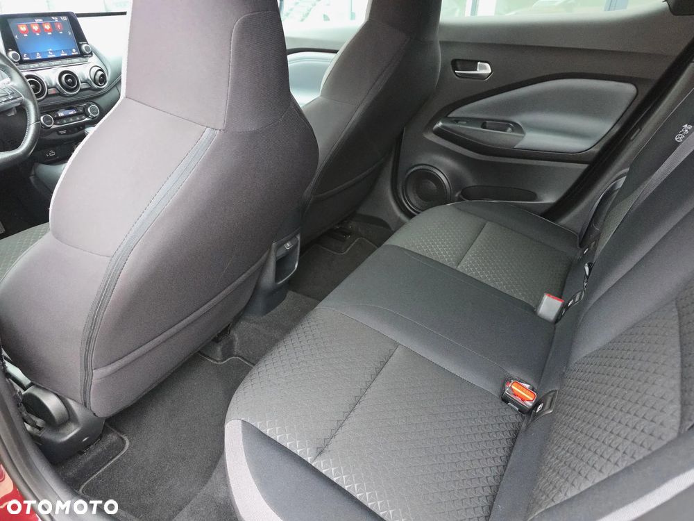 Nissan Juke 1.0 DIG-T N-Connecta DCT - 12