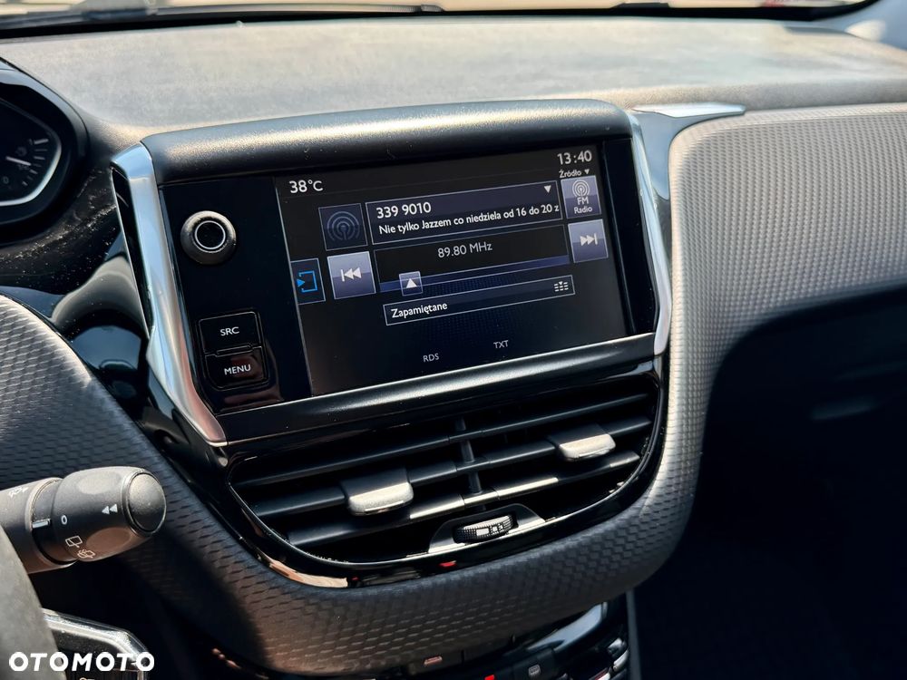 Peugeot 2008 1.2 Pure Tech Style S&S - 13