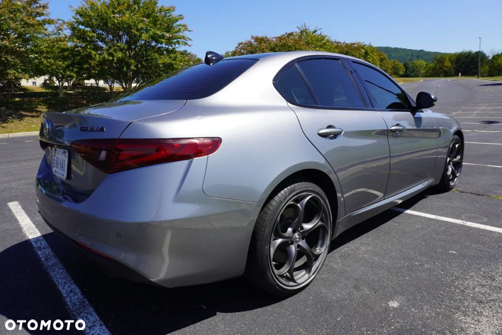 Alfa Romeo Giulia - 2